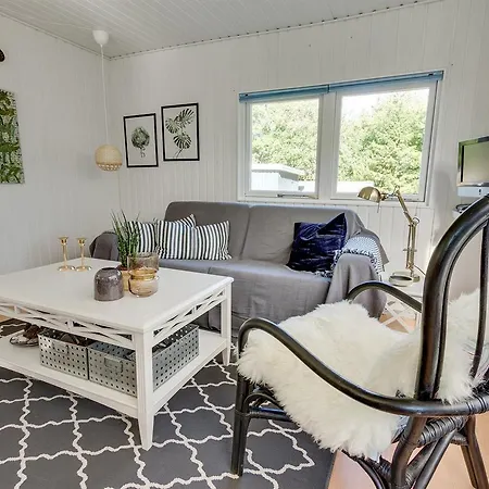 Two-bedroom Holiday In *