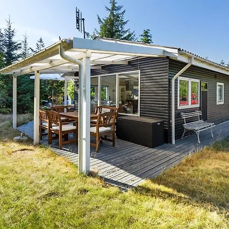بيت للعطل Two-bedroom Holiday In