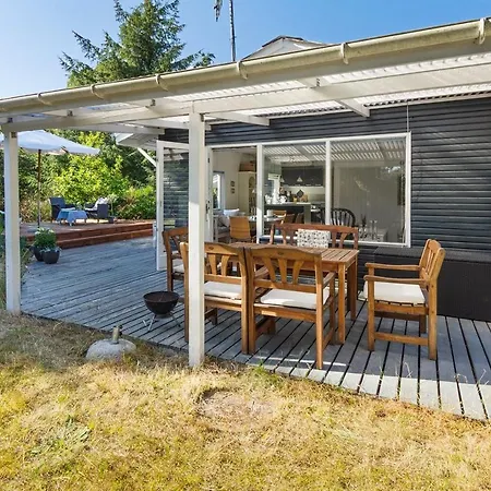 Two-bedroom Holiday In *