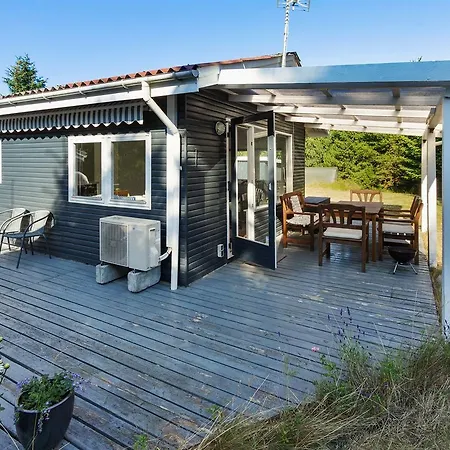 Two-bedroom Holiday In *